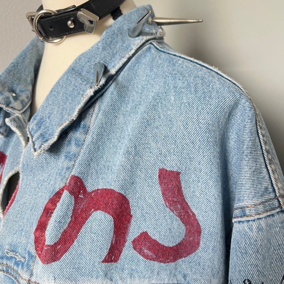 Vetements Graffiti Rivets Punk Ripped Jeans Denim Jacket - Picture 5 of 16